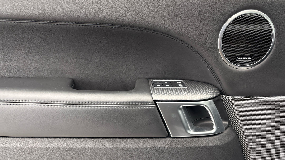 Land Rover Range Rover Sport Image 19