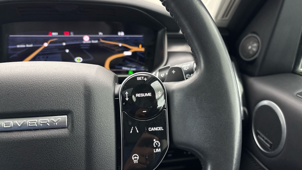 Land Rover Discovery Image 14