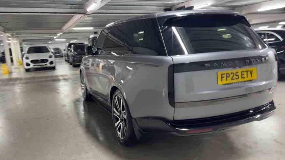 More views of Land Rover Range Rover