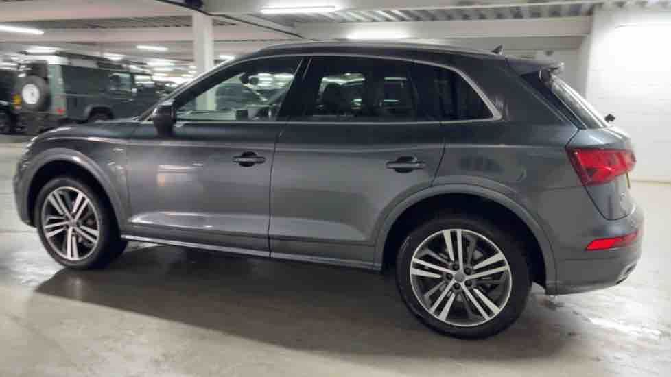 More views of Audi Q5