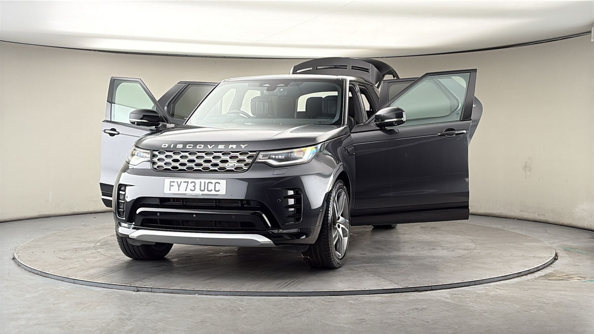 More views of Land Rover Discovery