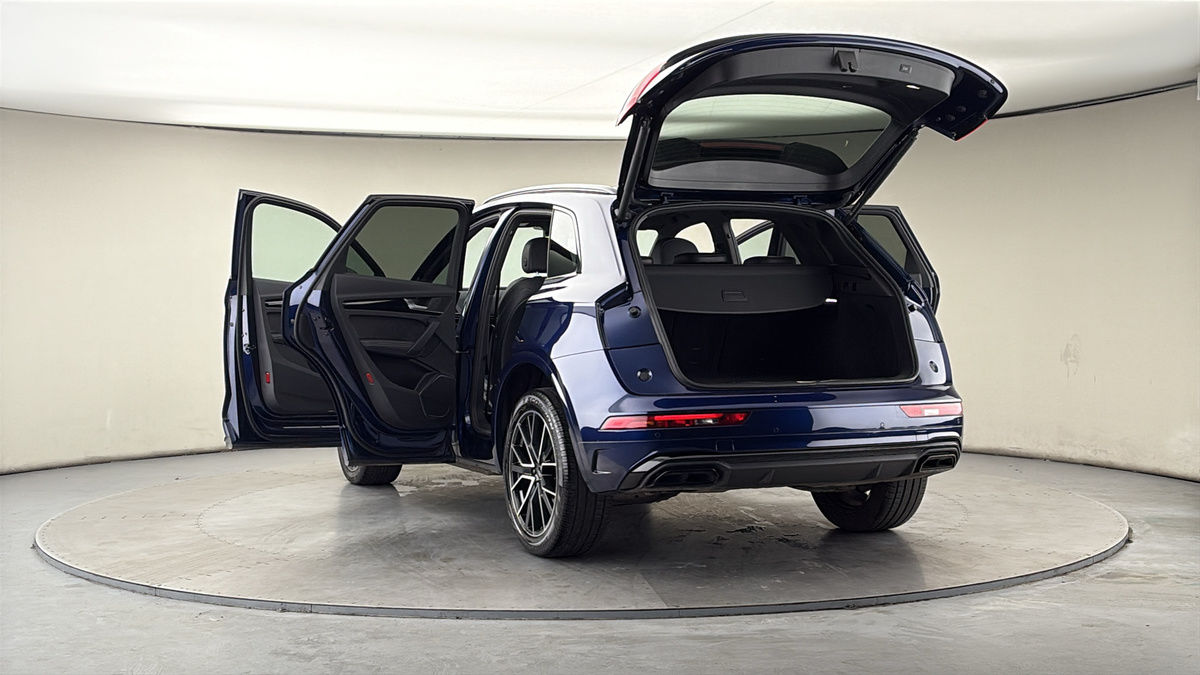 More views of Audi Q5