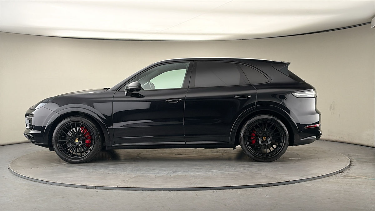 Porsche Cayenne Image 15