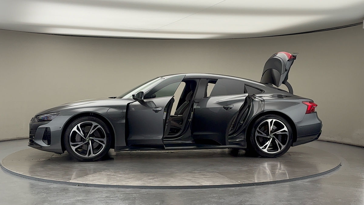 More views of Audi e-tron GT