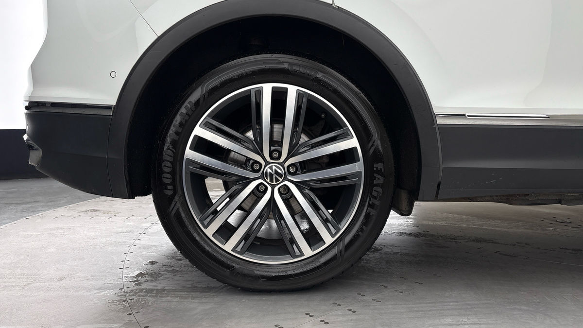 Volkswagen Tiguan Image 10