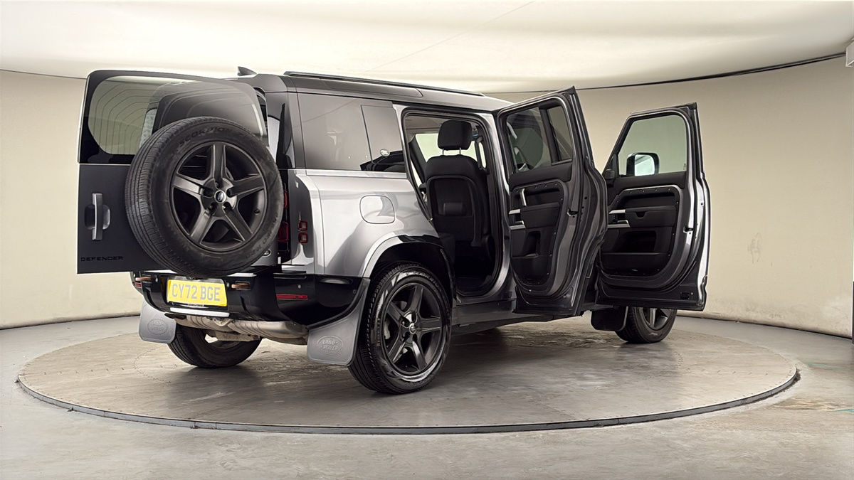 More views of Land Rover Defender 110