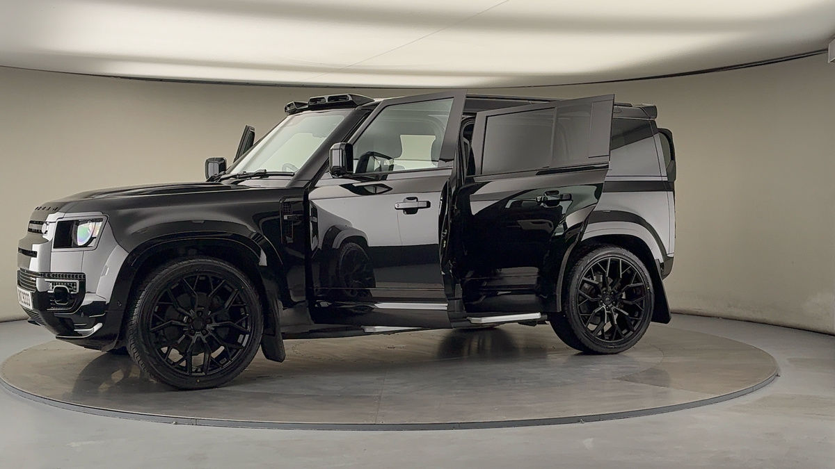 More views of Land Rover Defender 110