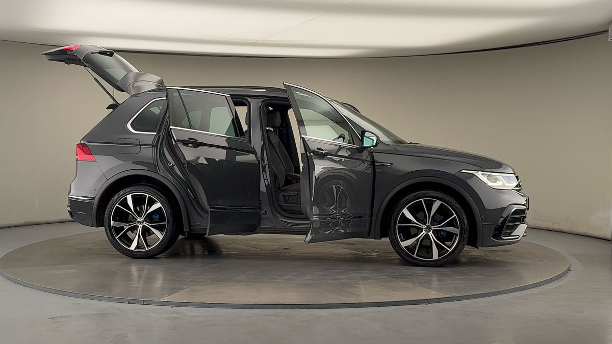 More views of Volkswagen Tiguan
