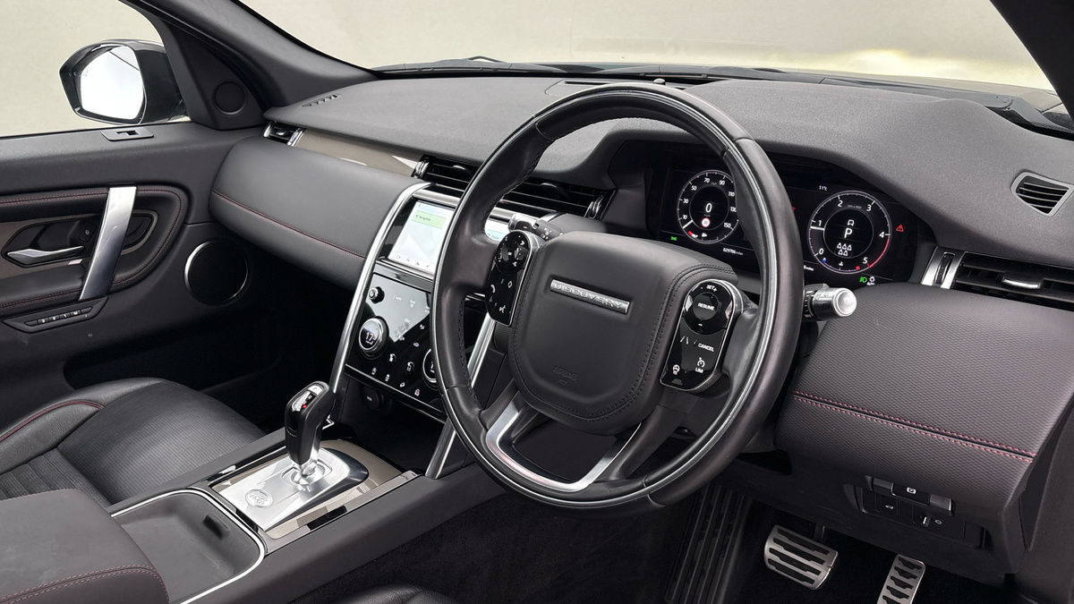Land Rover Discovery Sport Image 5
