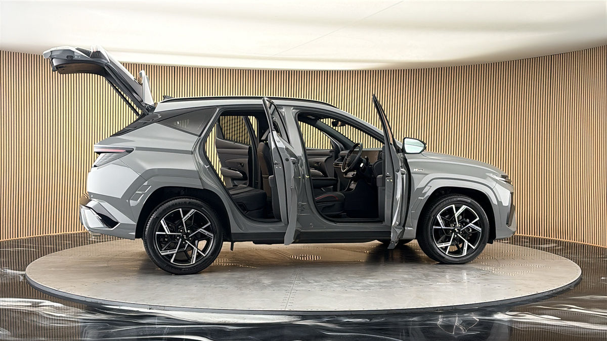 More views of Hyundai TUCSON