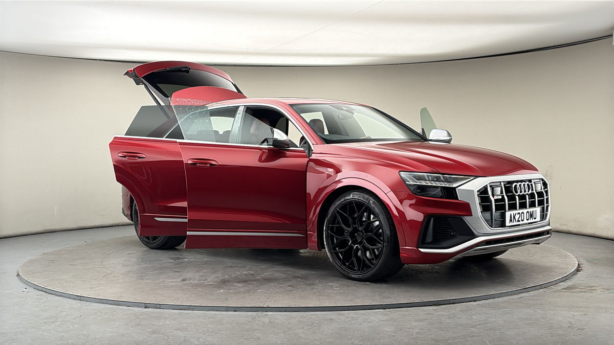 More views of Audi SQ8