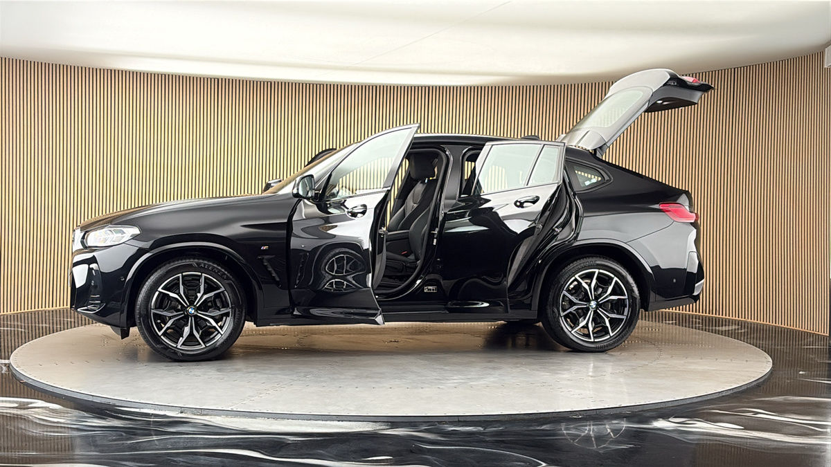More views of BMW X4
