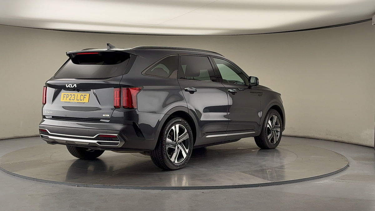 More views of Kia Sorento