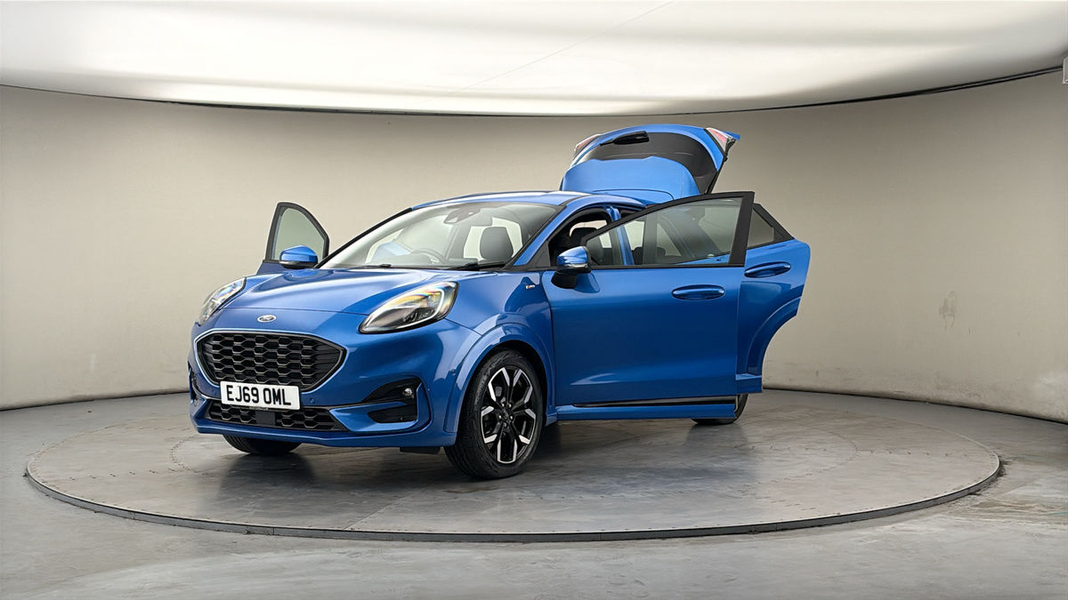 More views of Ford Puma