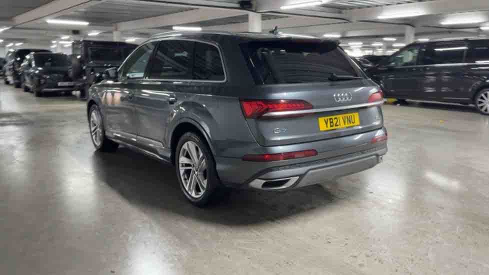 More views of Audi Q7