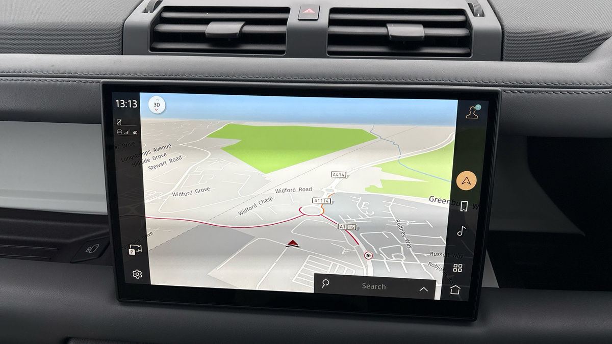 Land Rover Defender 90 Image 17