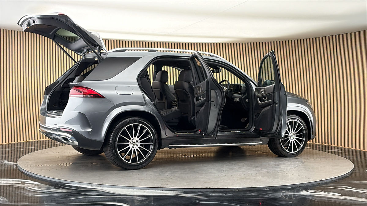 More views of Mercedes-Benz GLE