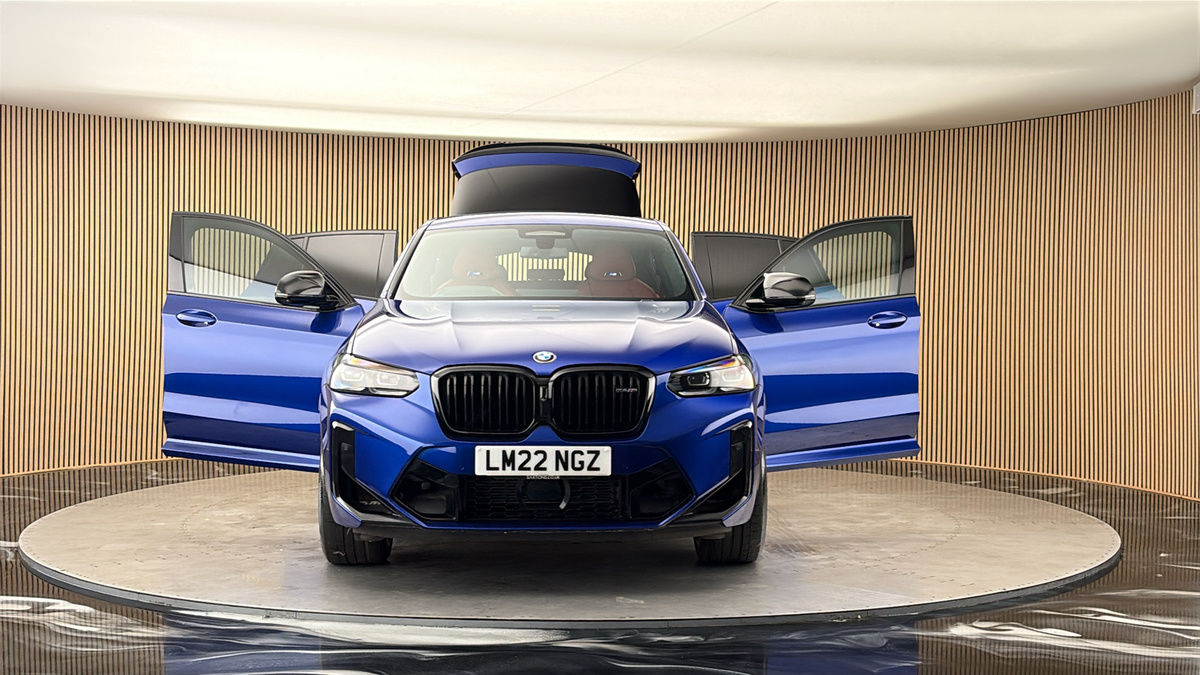 More views of BMW X4 M