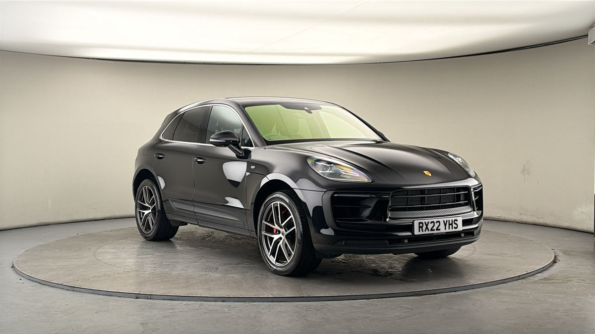 Porsche Macan Sticky Header Image