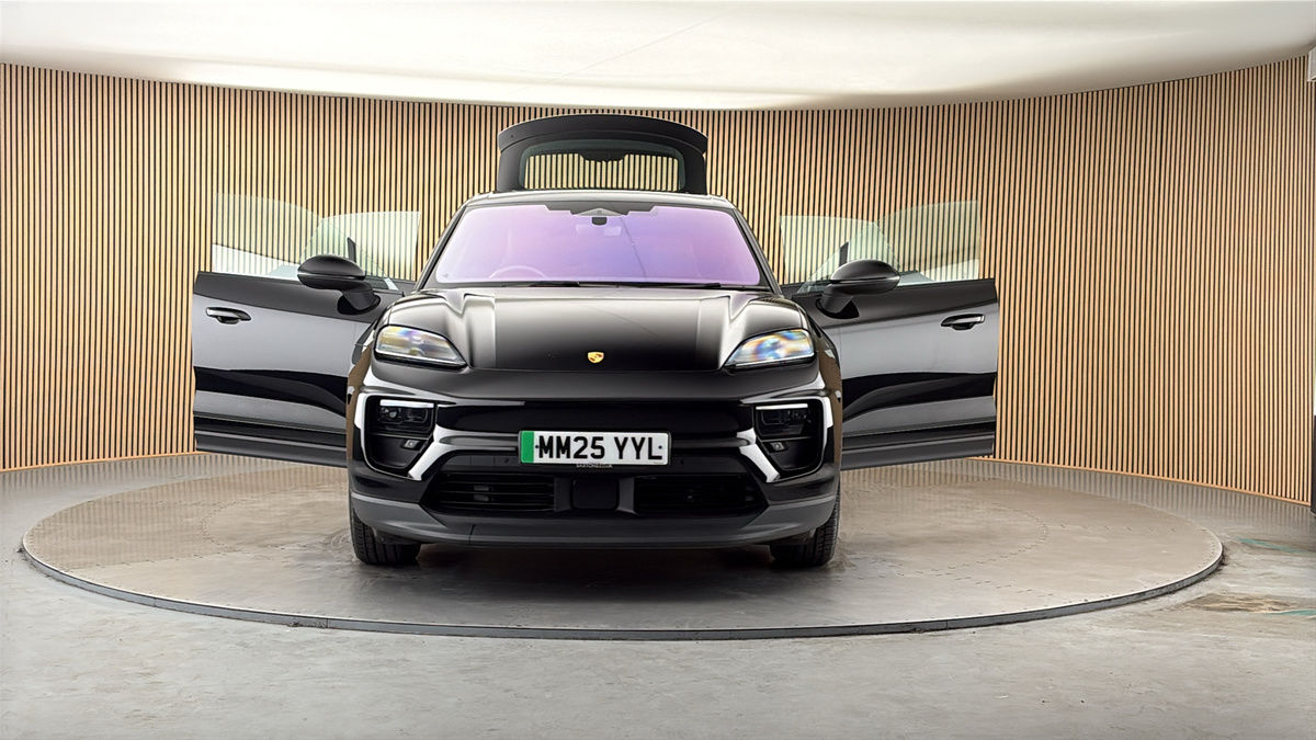 More views of Porsche Macan