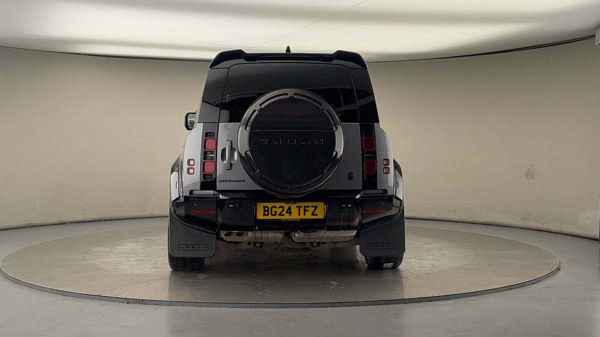 More views of Land Rover Defender 110