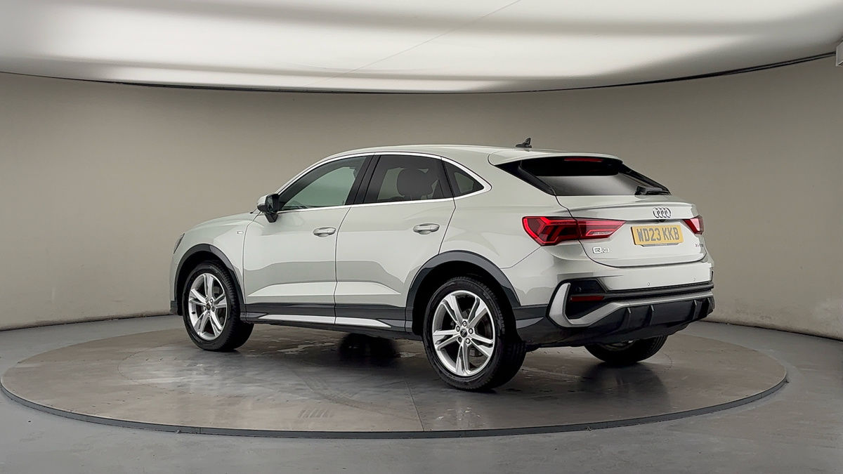More views of Audi Q3