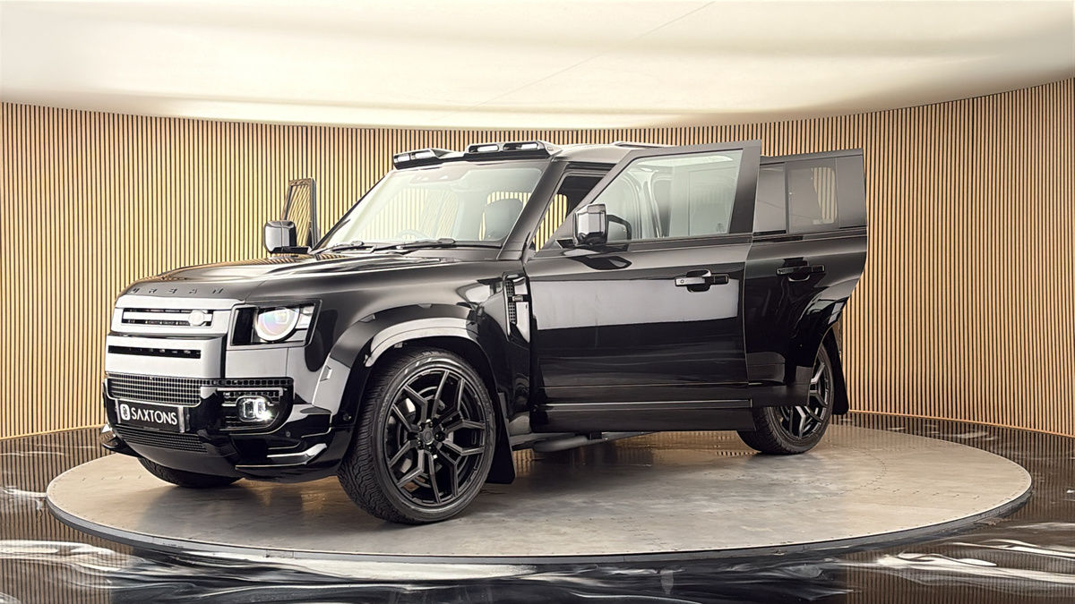 Land Rover Defender 110 Urban Image 22
