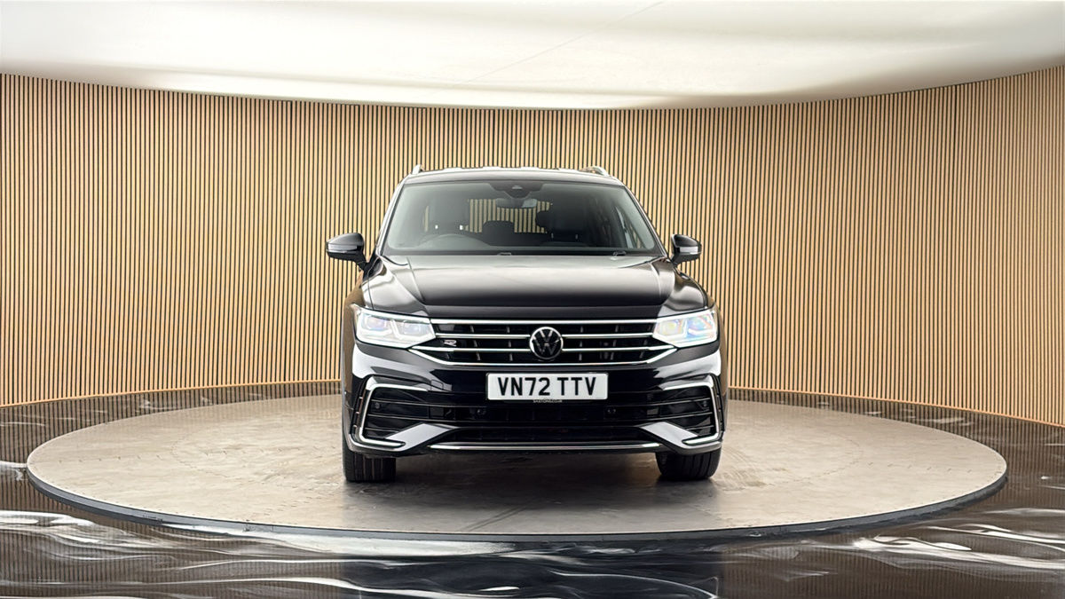 More views of Volkswagen Tiguan Allspace