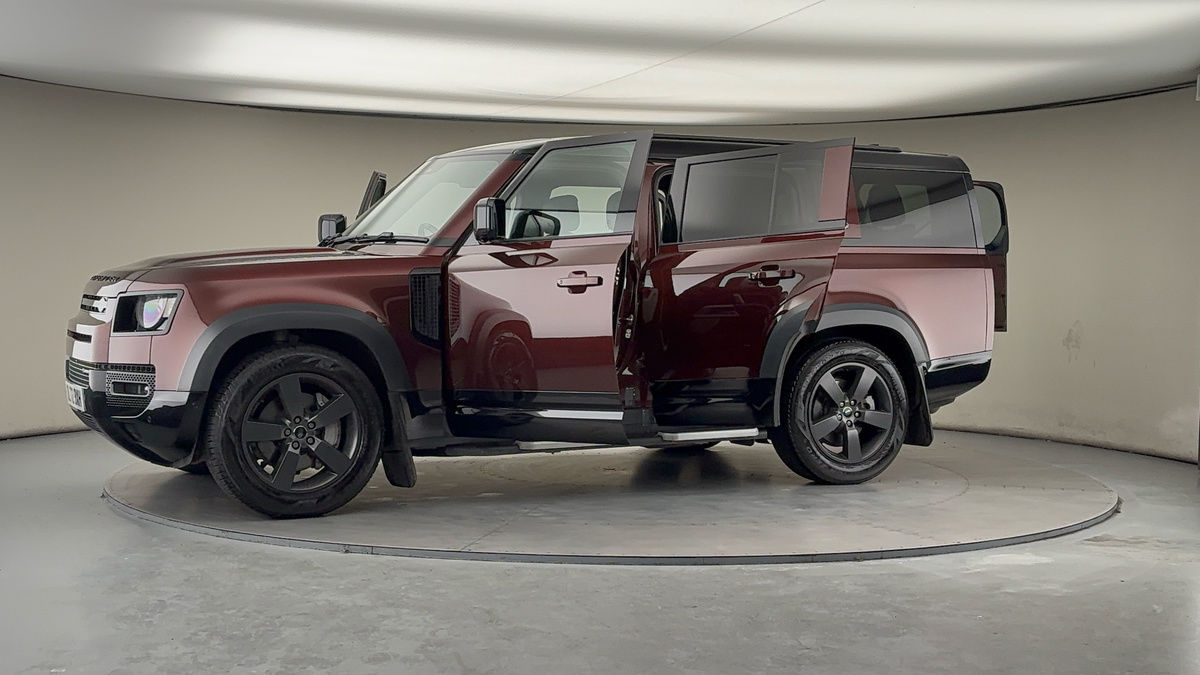 More views of Land Rover Defender 130