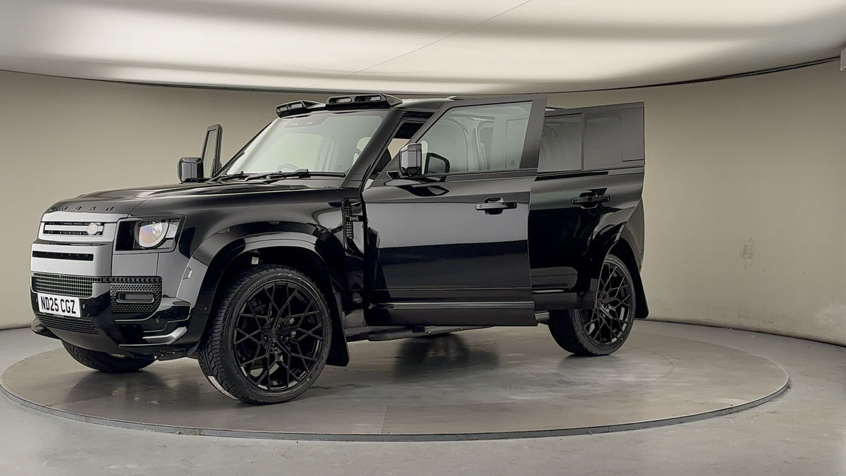 Land Rover Defender 110 Urban Image 22