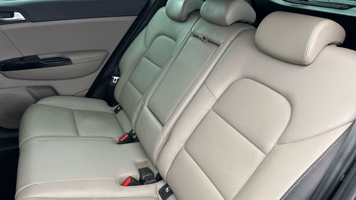 Kia Sportage Image 8