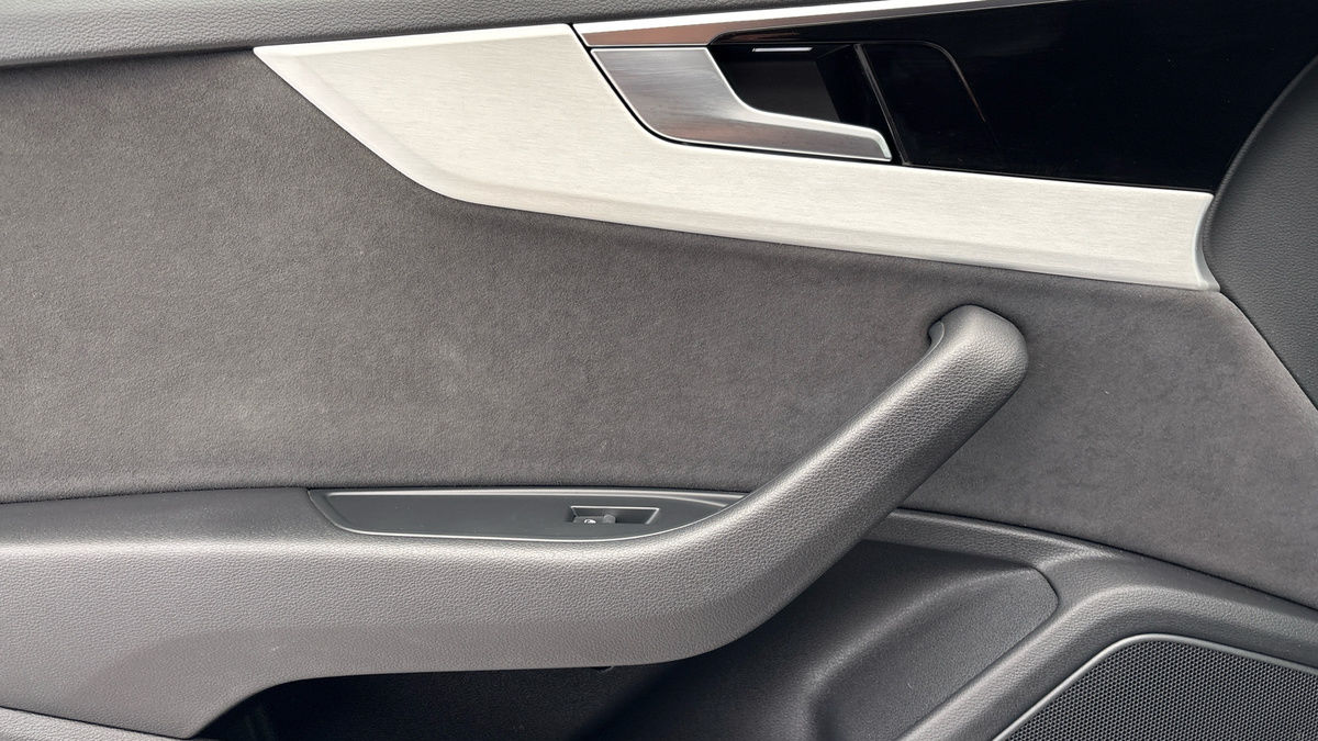 Audi A5 Image 19