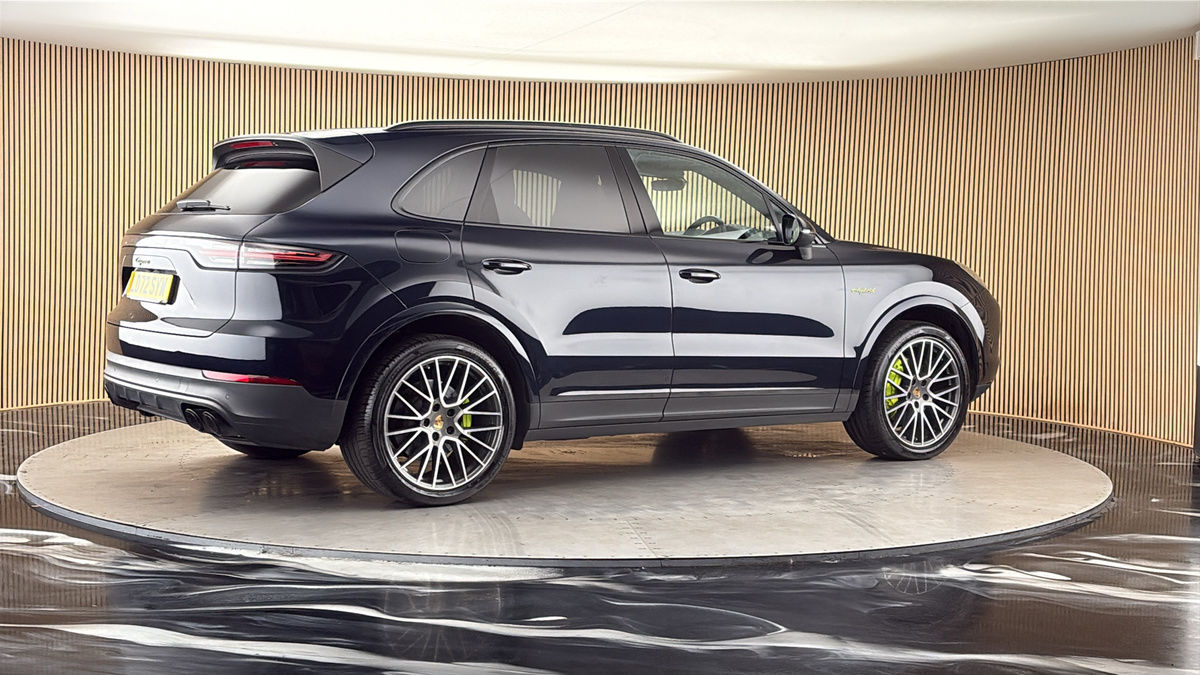 More views of Porsche Cayenne