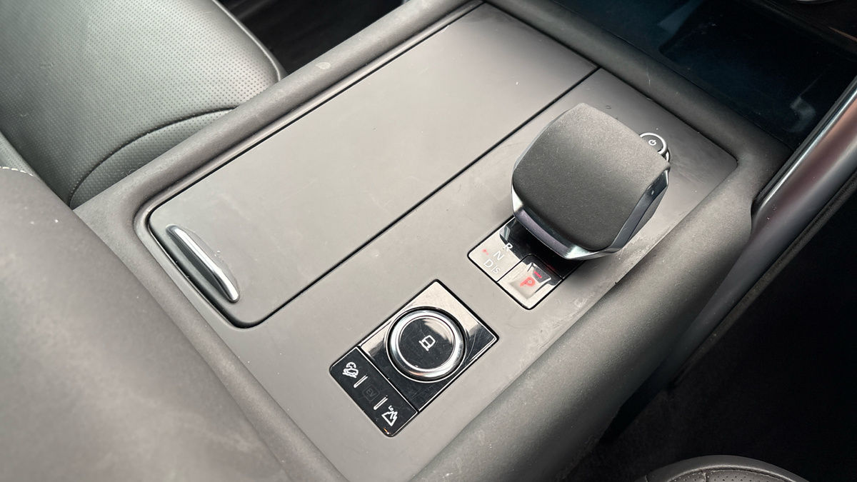 Land Rover Discovery Image 18