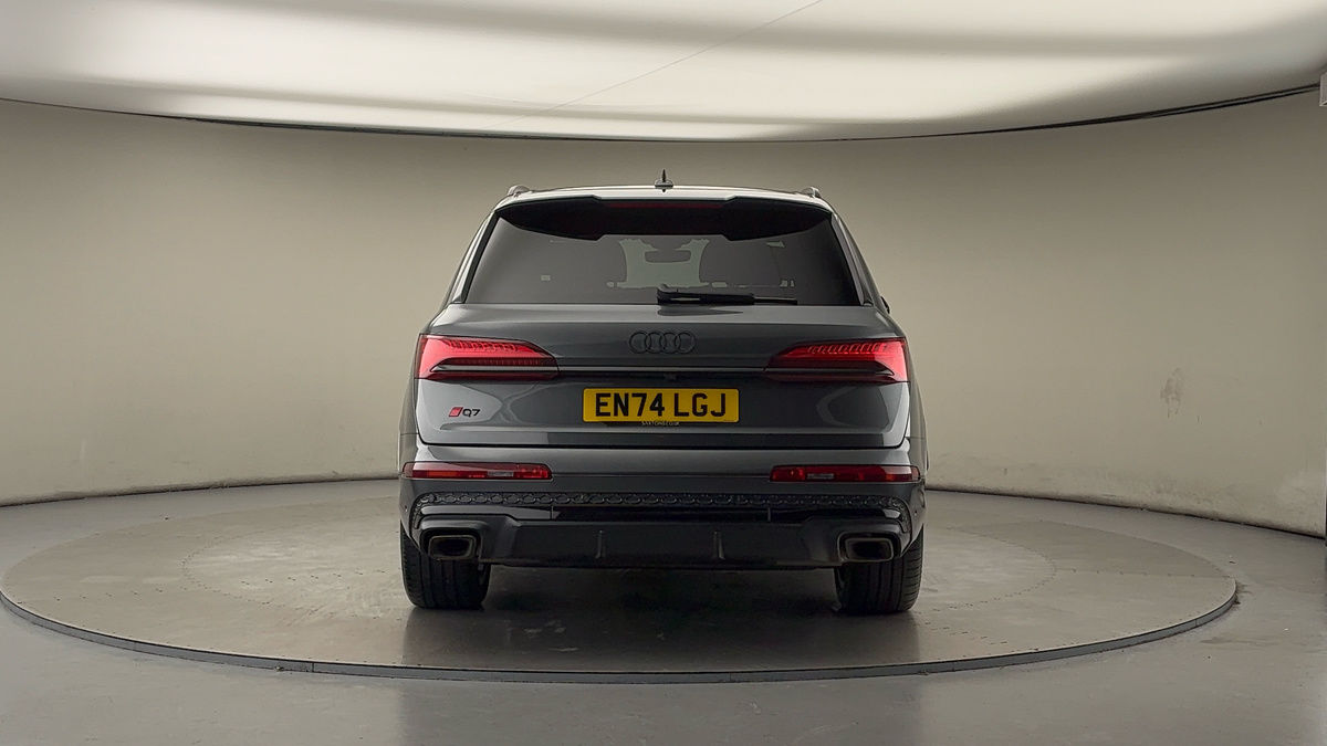 Audi Q7 Image 4