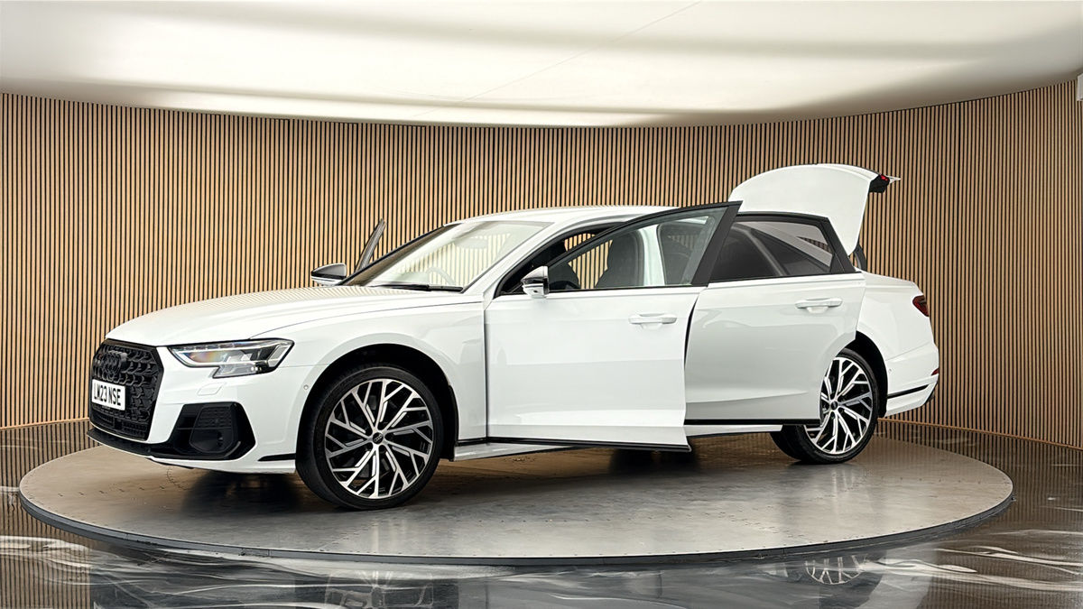 More views of Audi S8