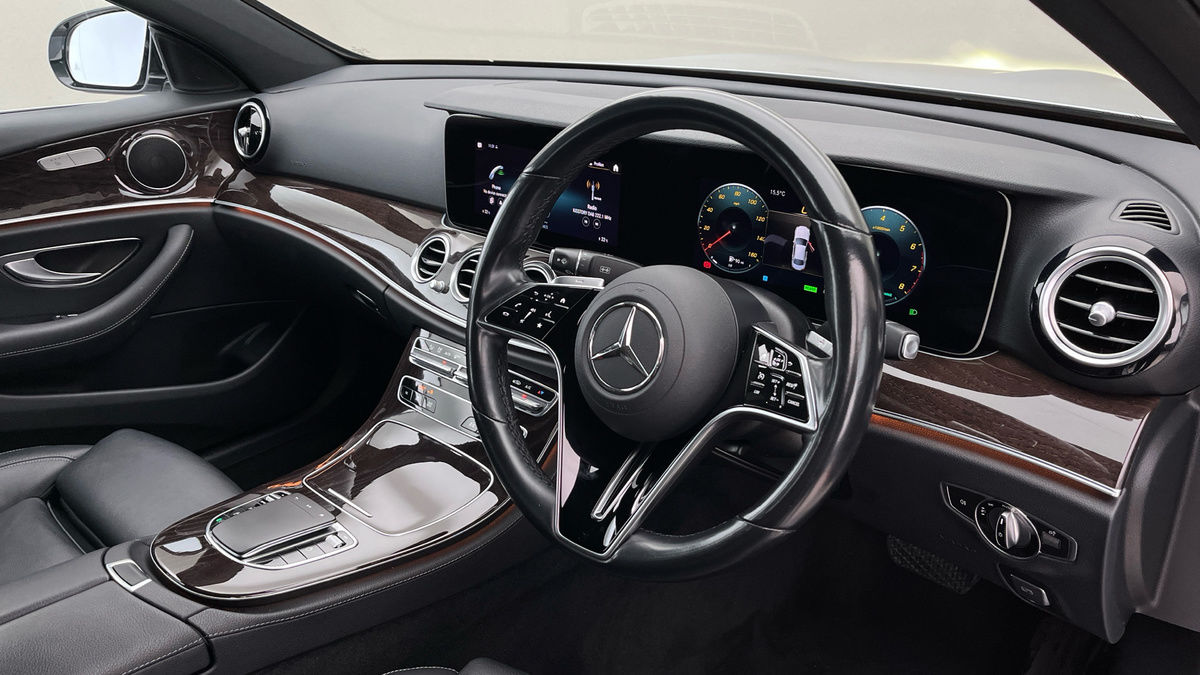 Mercedes-Benz E Class Image 5