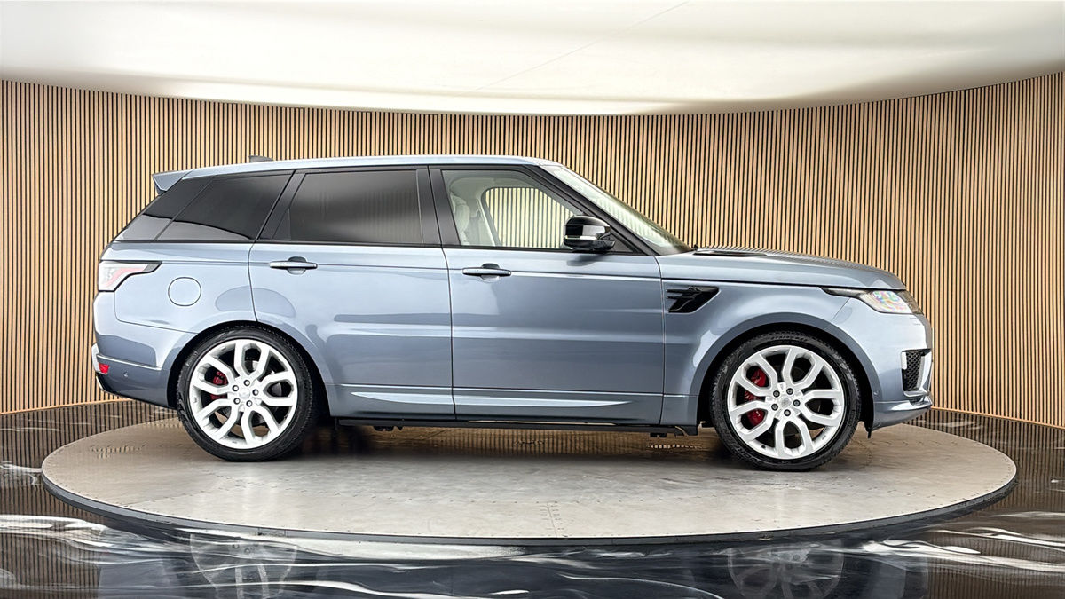 More views of Land Rover Range Rover Sport