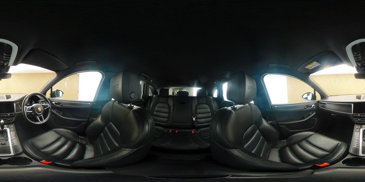 More views of Porsche Macan