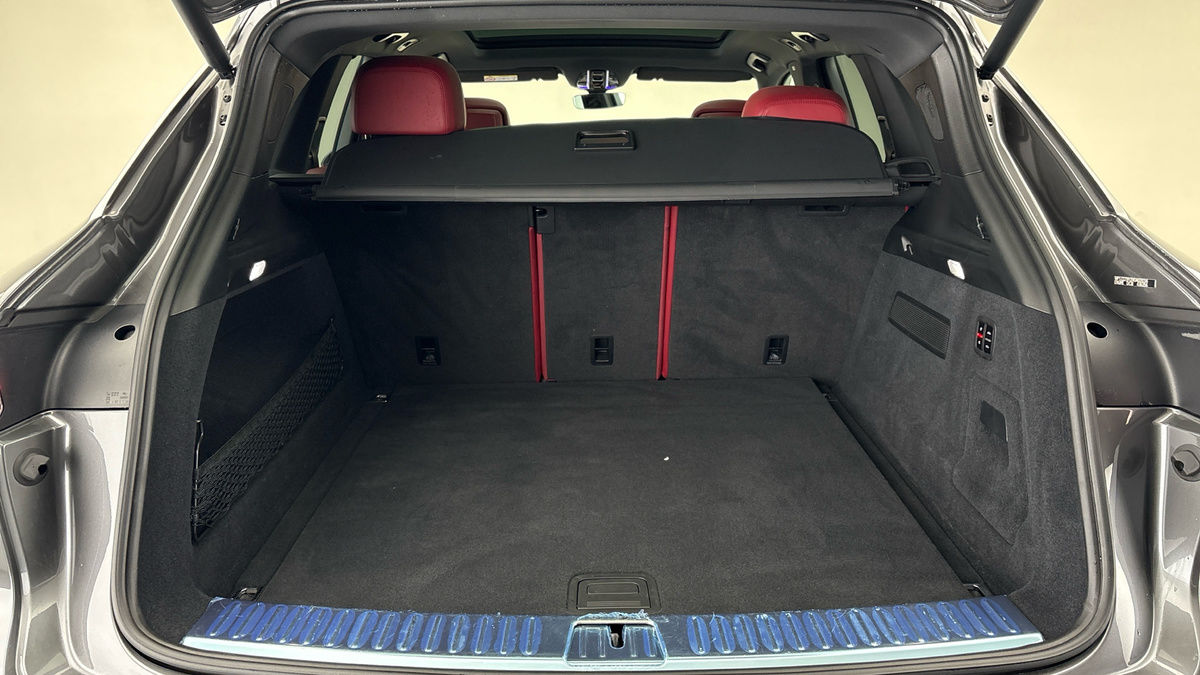 Porsche Cayenne Image 11