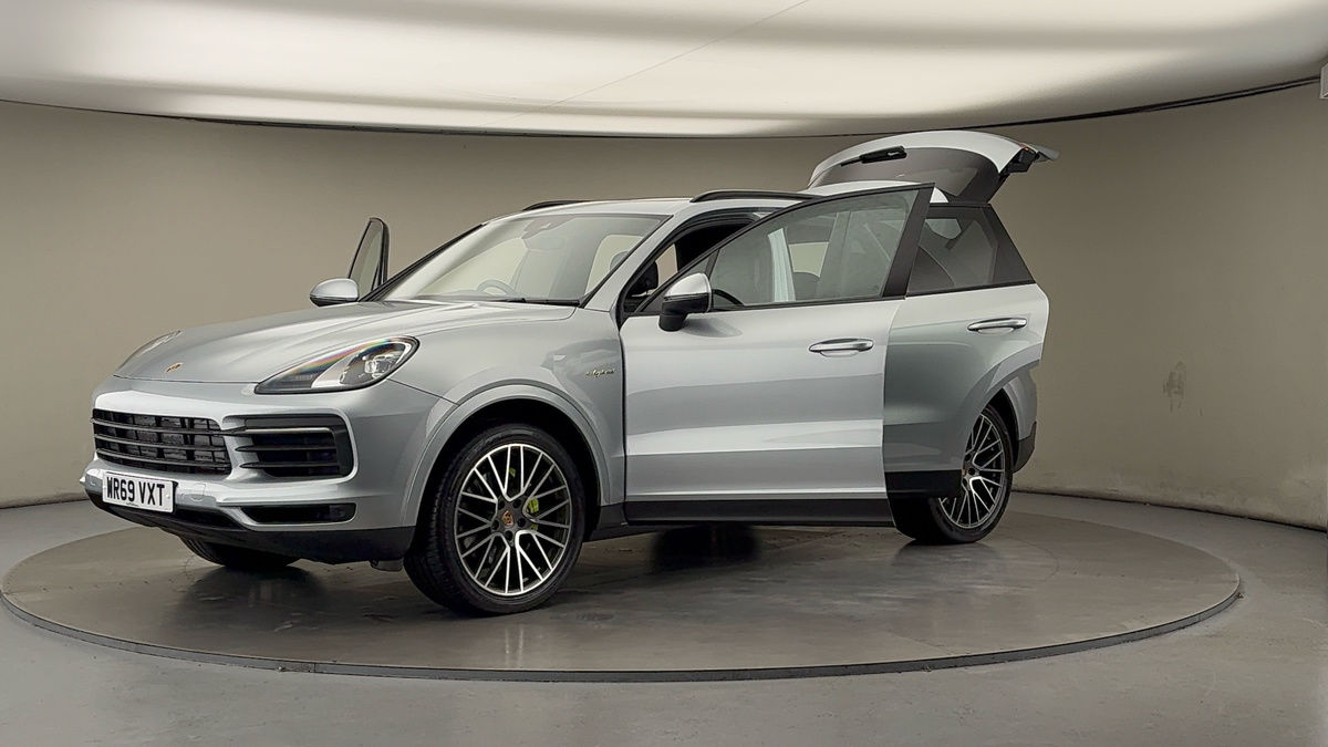 Porsche Cayenne Image 22