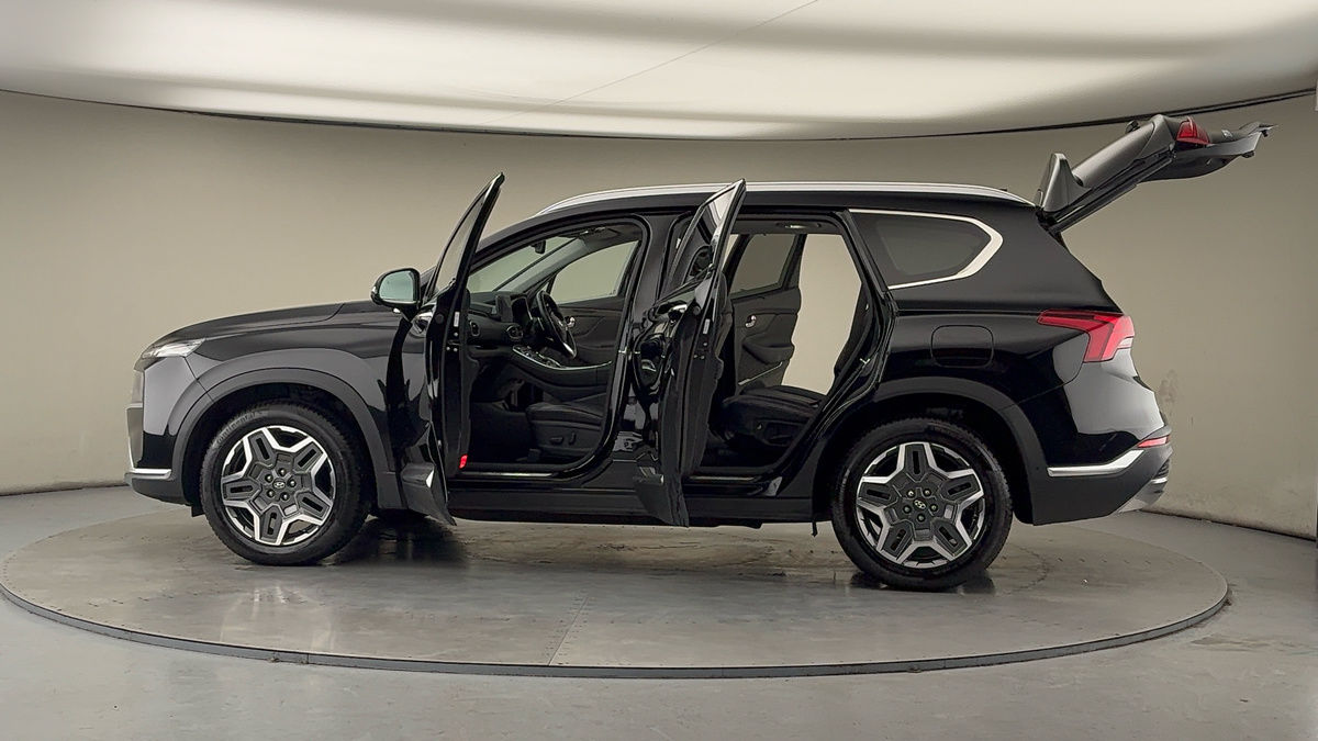 More views of Hyundai Santa Fe