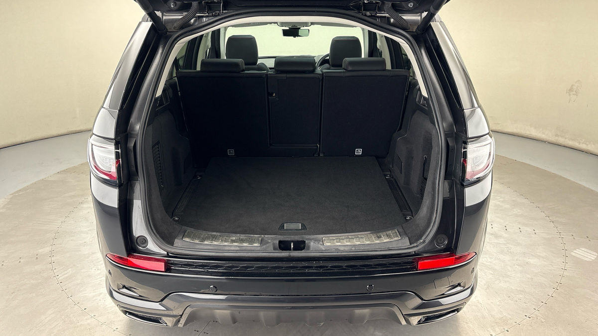 Land Rover Discovery Sport Image 11