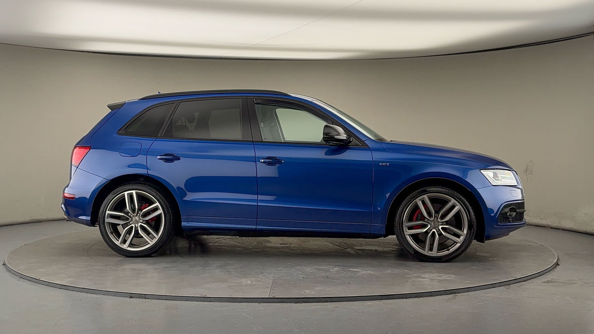 More views of Audi SQ5