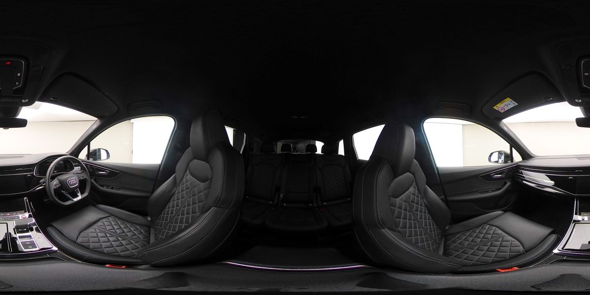 More views of Audi SQ7