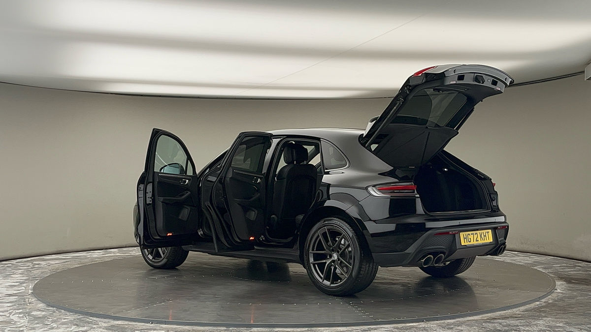More views of Porsche Macan
