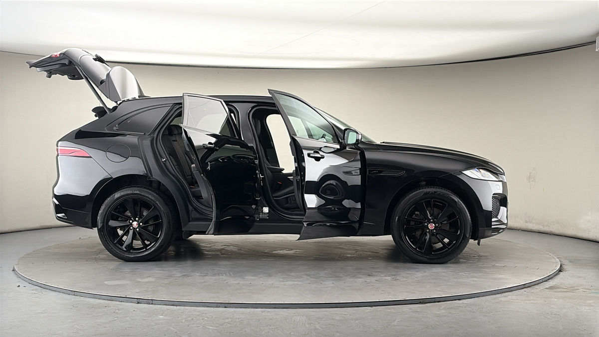 More views of Jaguar F-PACE