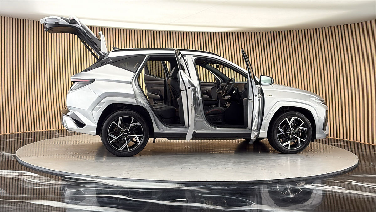 More views of Hyundai TUCSON