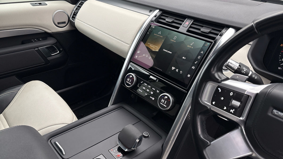 Land Rover Discovery Image 18