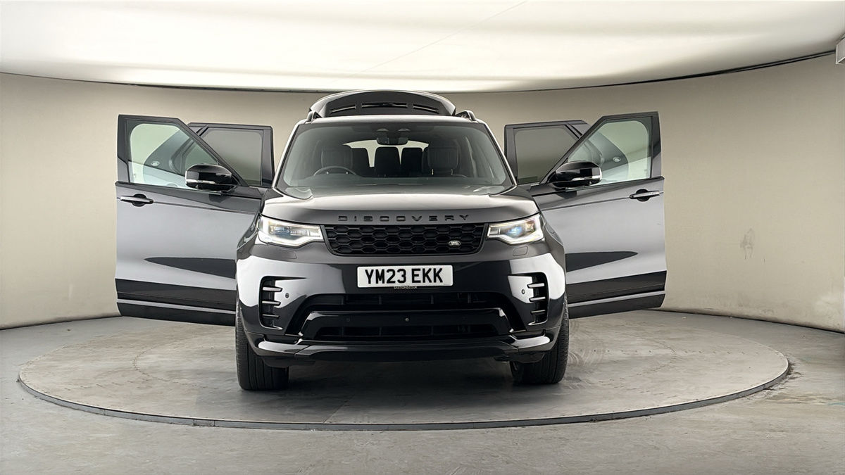 More views of Land Rover Discovery